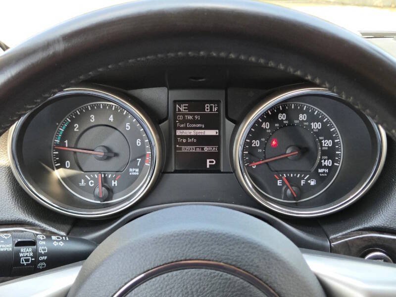 Used 2012 Jeep Grand Cherokee Laredo AWD/4WD image 20