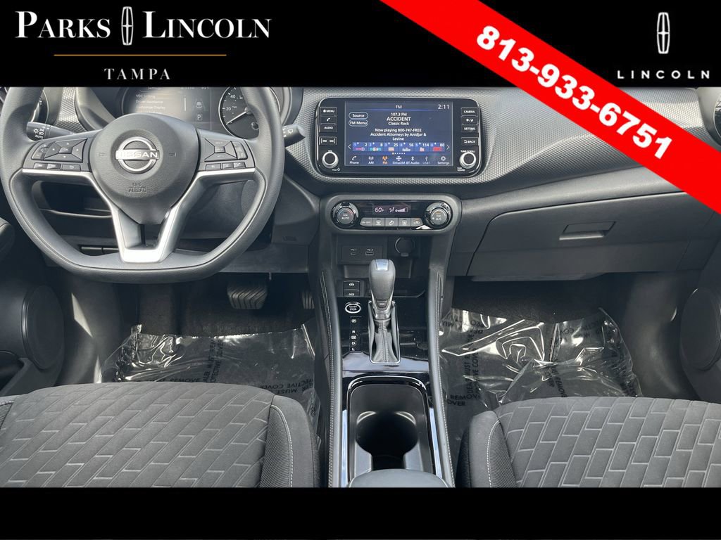 Used 2022 Nissan Kicks SV image 11