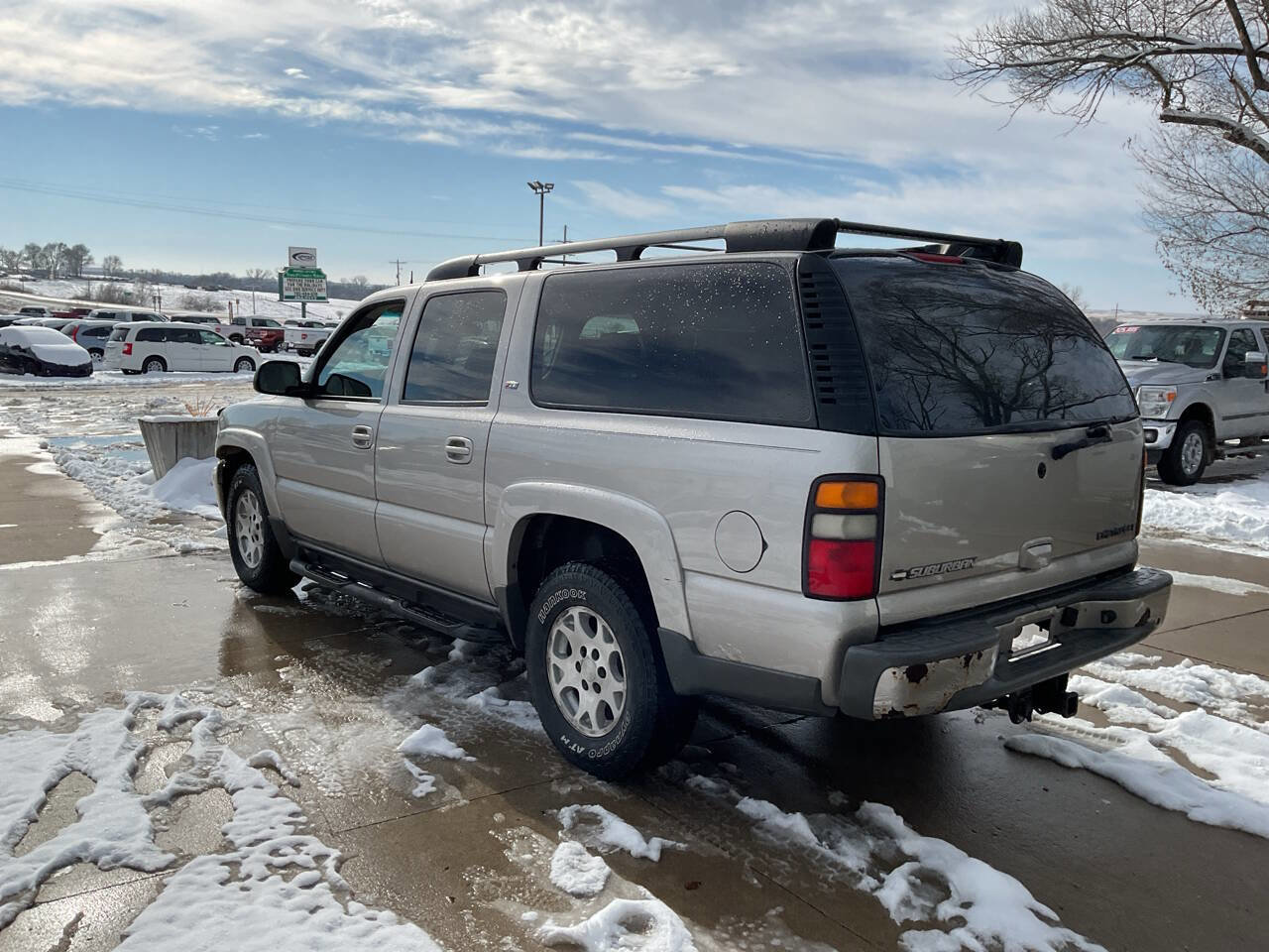 Used 2005 Chevrolet Suburban Z71 w/ Preferred Equipment Group image 7