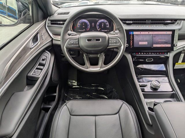 New 2026 Jeep Grand Cherokee Limited AWD/4WD image 17