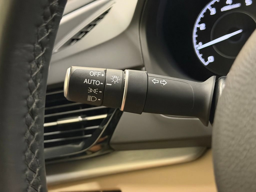 Used 2023 Acura RDX AWD image 22
