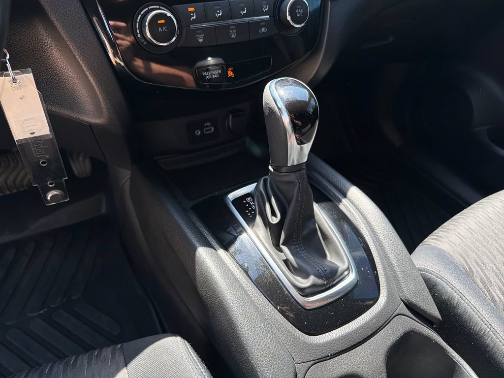 Used 2018 Nissan Rogue S w/ S Value Package FWD image 27
