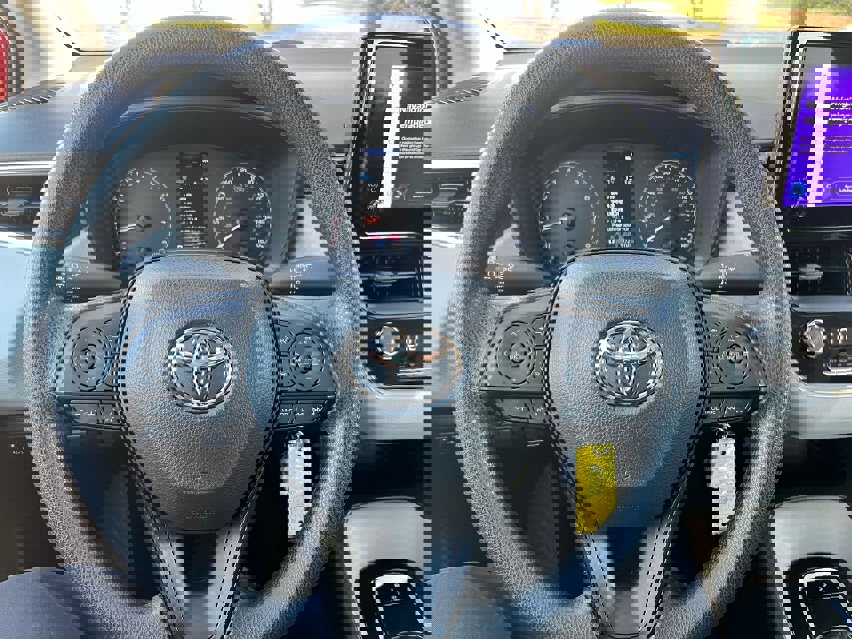 Used 2023 Toyota Corolla LE image 22