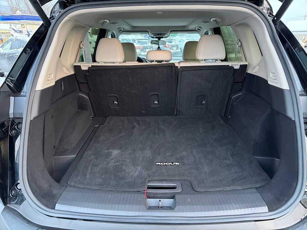 Used 2023 Nissan Rogue SV w/ SV Premium B Package image 29