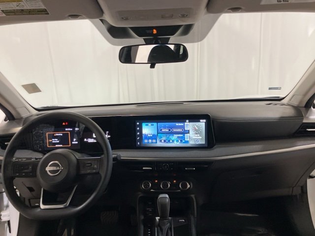 Used 2025 Nissan Kicks SV image 25