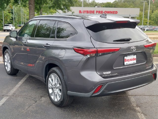 Used 2023 Toyota Highlander Limited FWD image 15