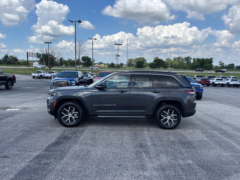 Used 2024 Jeep Grand Cherokee Limited w/ Trailer Tow Package AWD/4WD video 2
