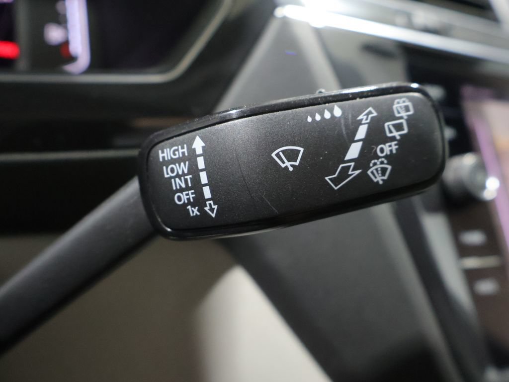 Used 2022 Volkswagen Tiguan SEL R-Line AWD/4WD image 42