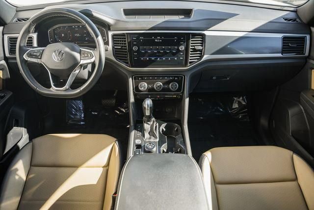 Used 2023 Volkswagen Atlas Cross Sport SE w/ Panoramic Sunroof Package image 14