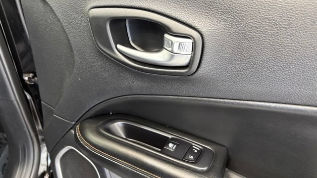 Used 2020 Jeep Compass Latitude FWD image 23