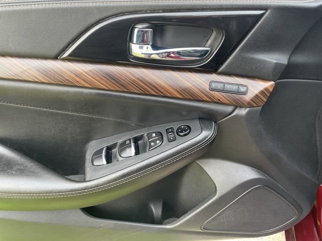 Used 2017 Nissan Maxima Platinum image 11
