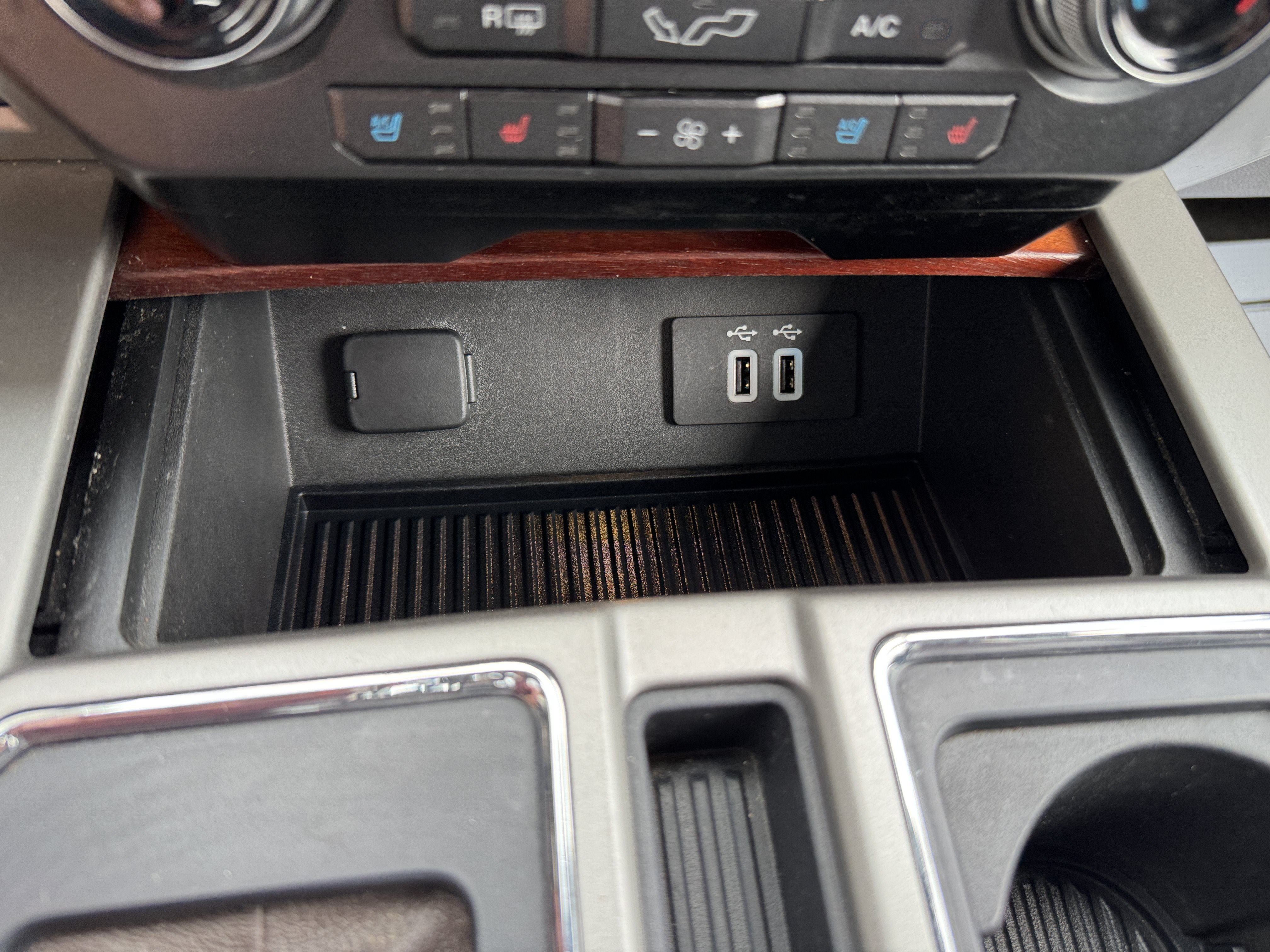 Used 2016 Ford F150 King Ranch w/ Equipment Group 601A Luxury AWD/4WD image 16