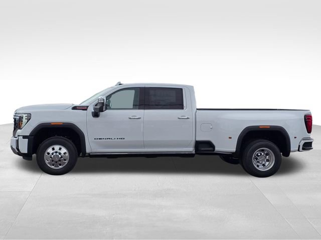 New 2026 GMC Sierra 3500 Denali w/ Denali Reserve Package AWD/4WD image 2