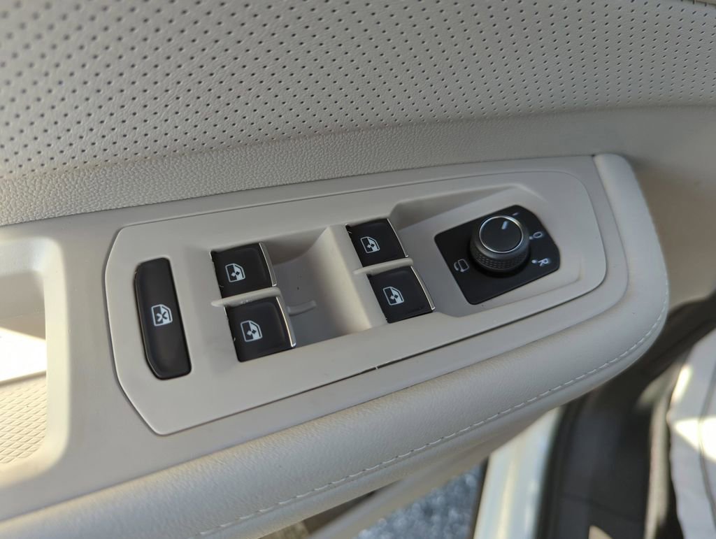 New 2026 Volkswagen Atlas SEL Premium R-Line image 25