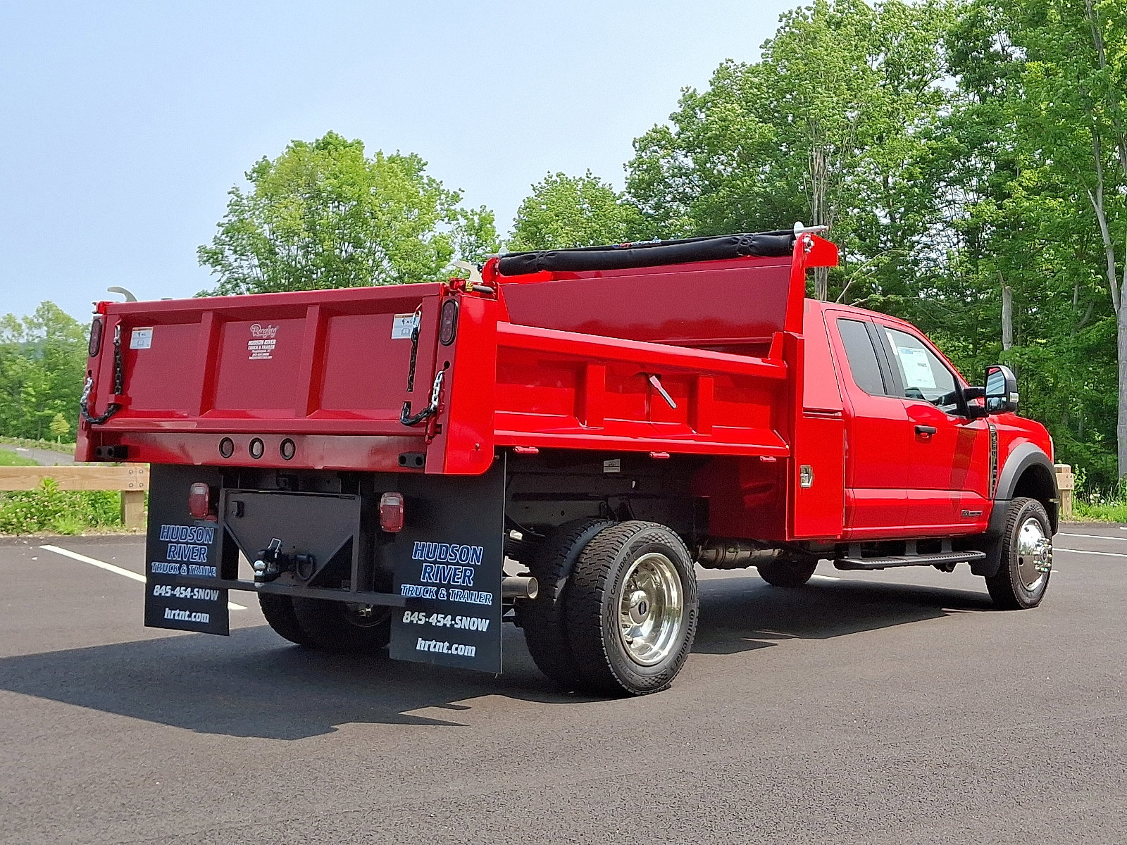 New 2025 Ford F550 4x4 SuperCab Super Duty image 4
