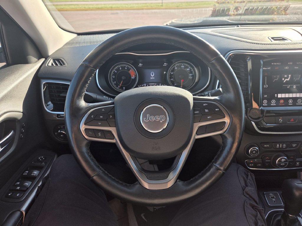 Used 2019 Jeep Cherokee Limited AWD/4WD image 11