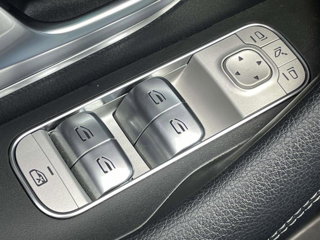 Certified 2021 Mercedes-Benz GLE 350 4MATIC image 33