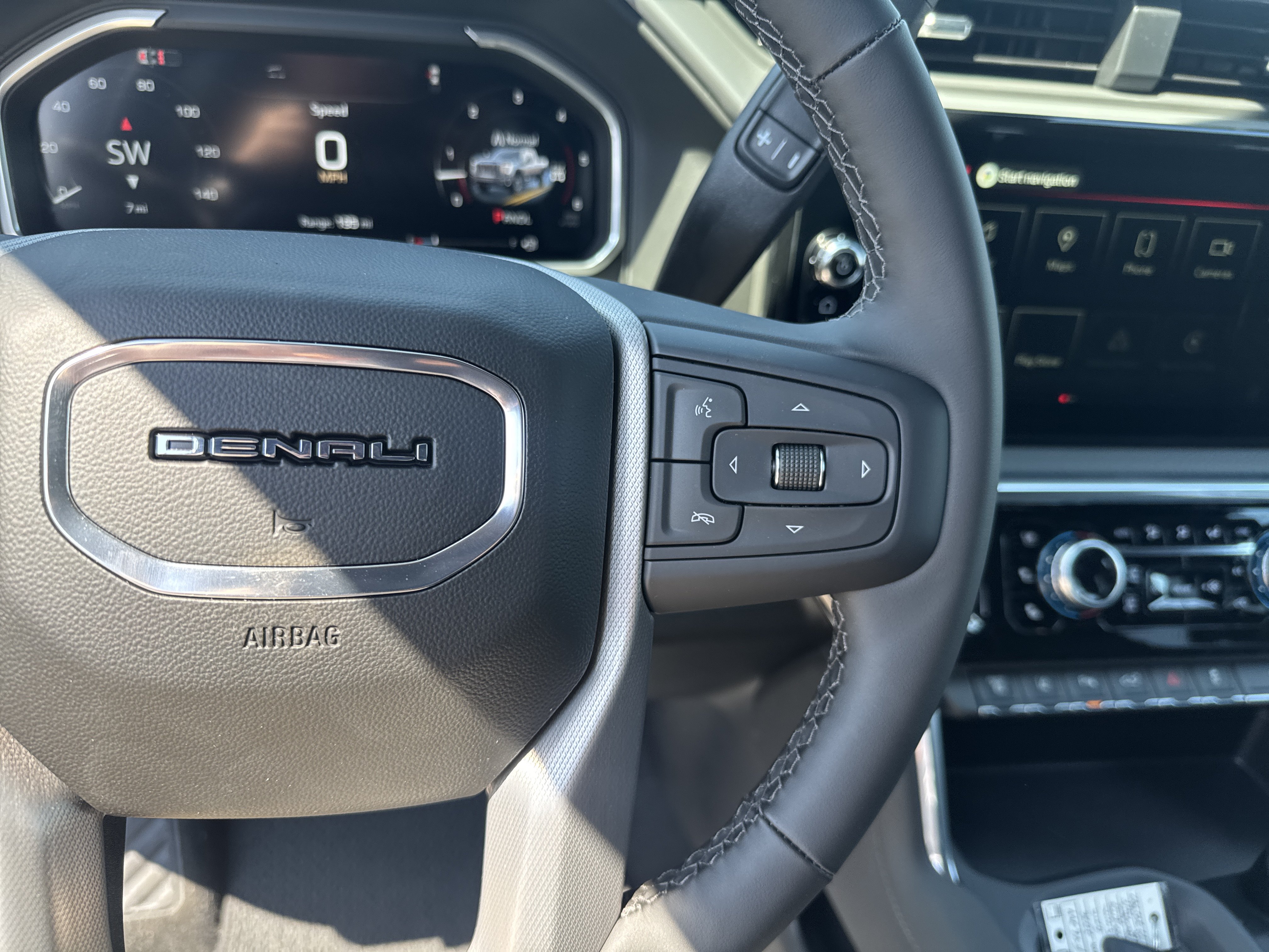 New 2026 GMC Sierra 2500 Denali w/ Denali Reserve Package AWD/4WD image 19