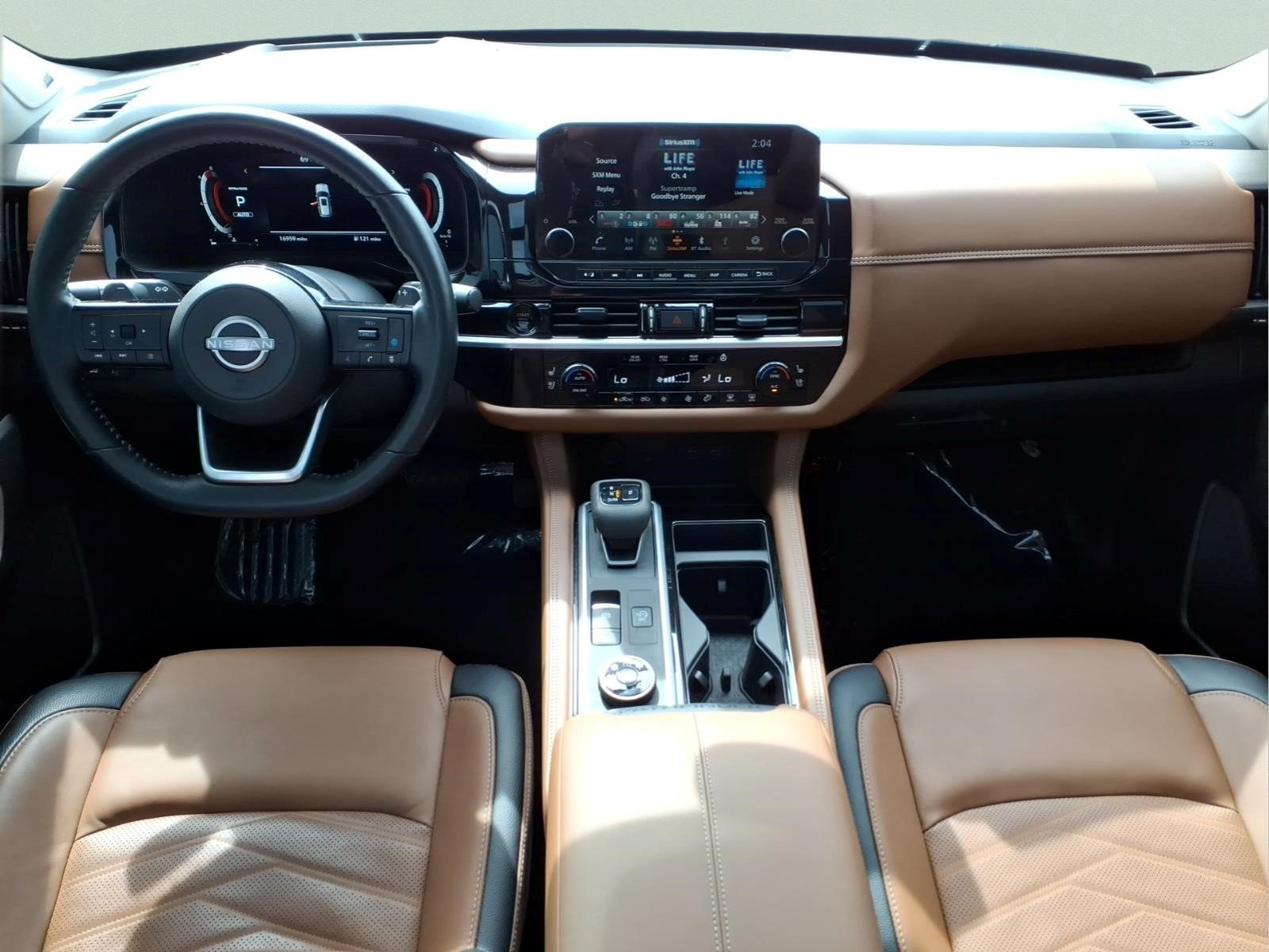 Certified 2025 Nissan Pathfinder Platinum w/ Black Appearance Package AWD/4WD image 13