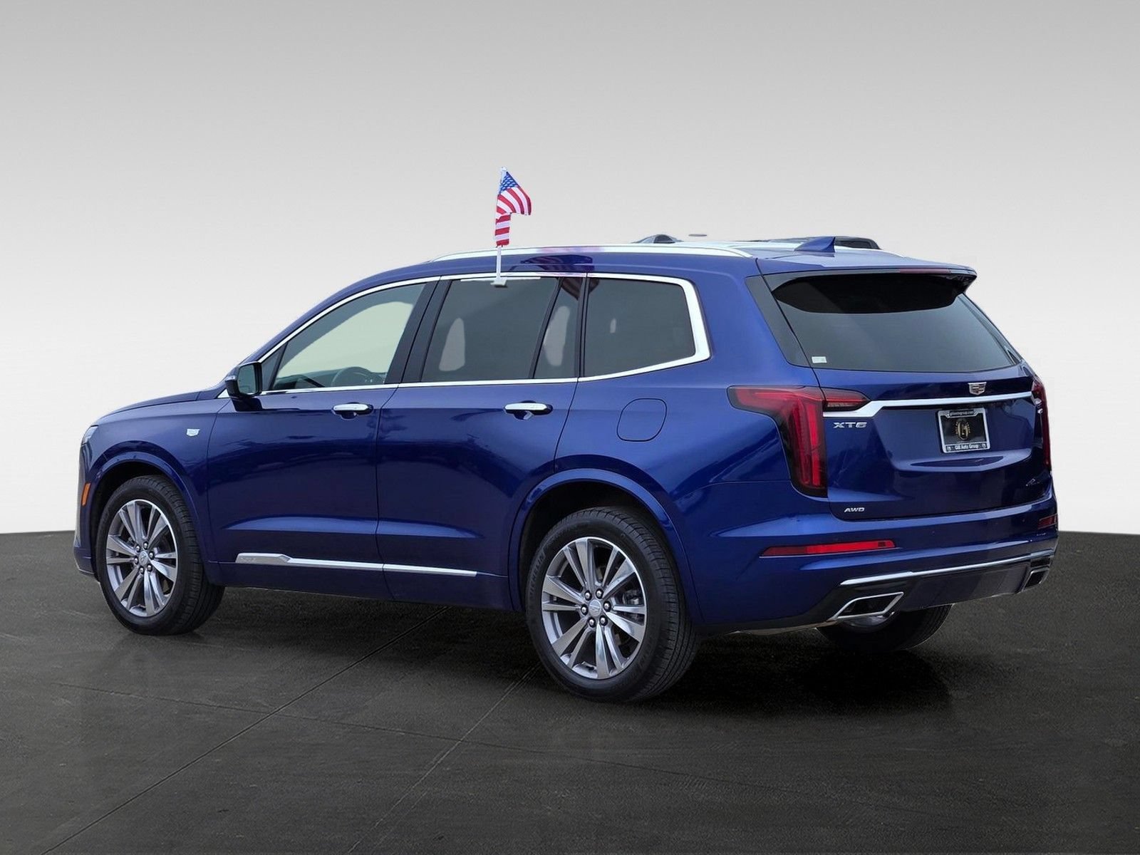 Used 2025 Cadillac XT6 Premium Luxury AWD/4WD image 7