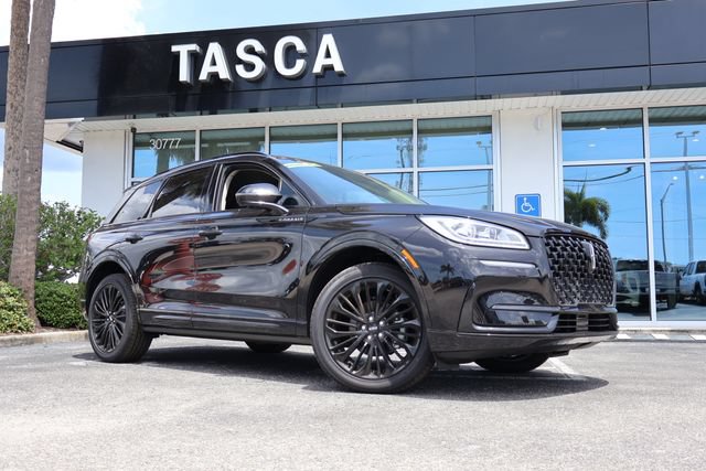 New 2025 Lincoln Corsair Reserve w/ Equipment Group 202A