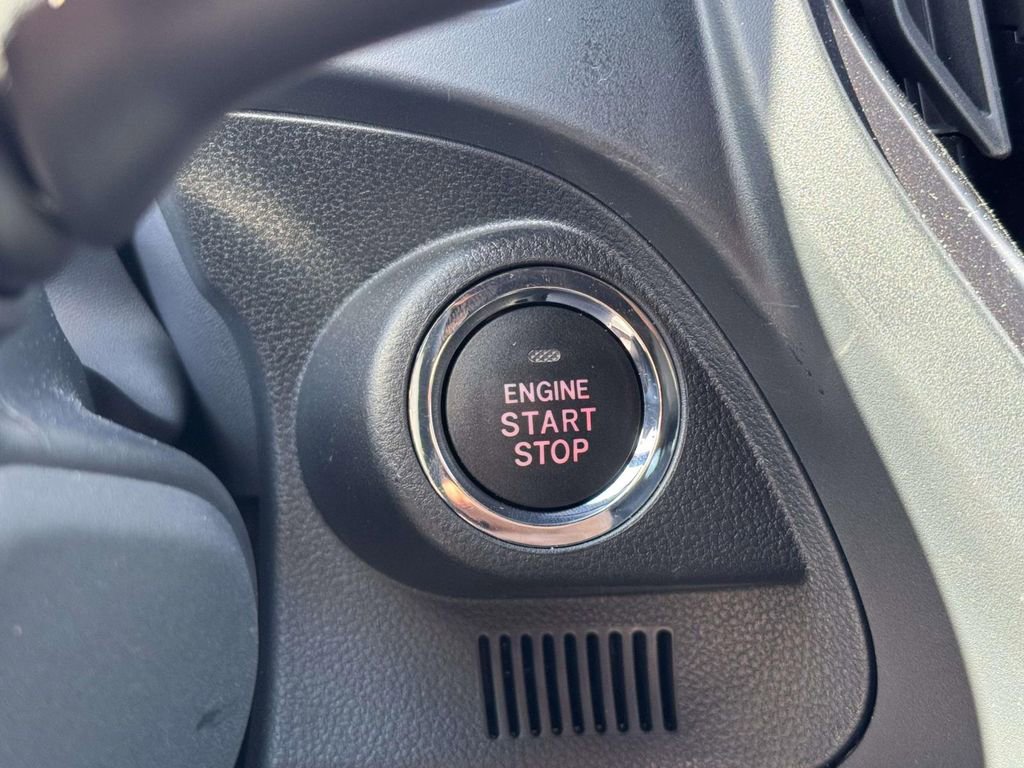 Used 2025 Subaru Forester Limited image 30