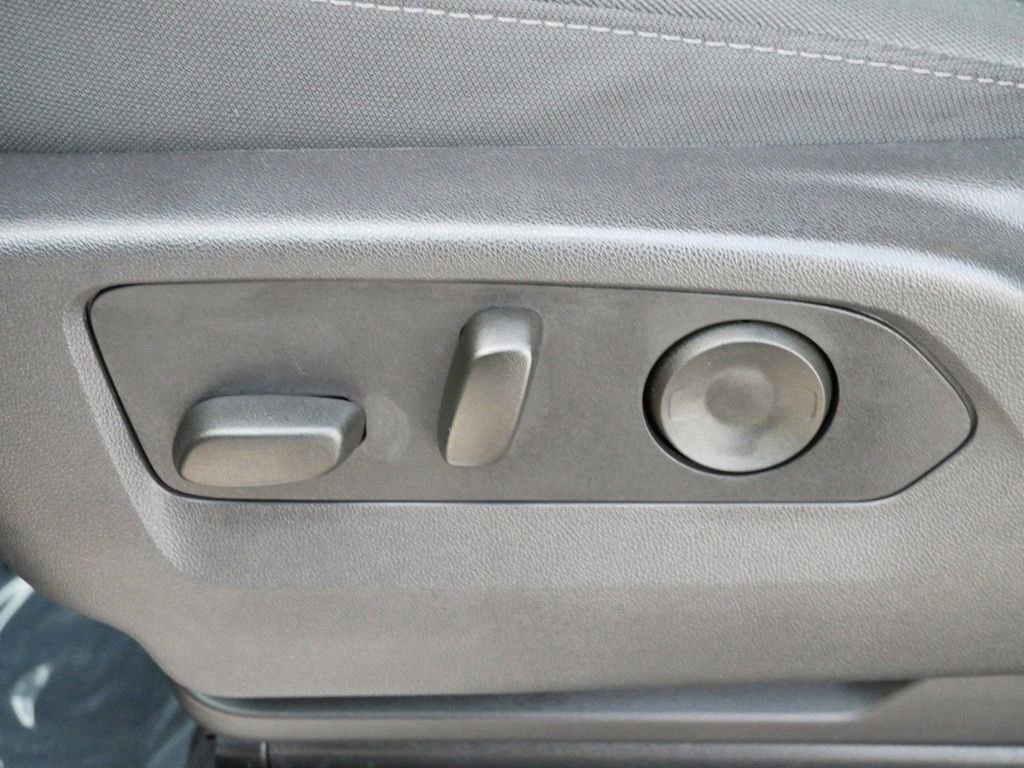 Used 2024 Chevrolet Silverado 1500 LT Trail Boss w/ Protection Package image 18