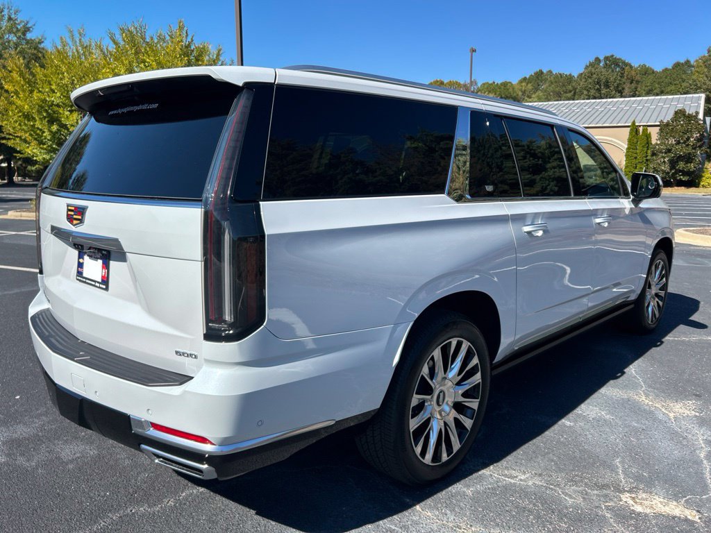 Used 2026 Cadillac Escalade ESV Platinum Luxury w/ LPO, Floor Liner Package AWD/4WD image 28