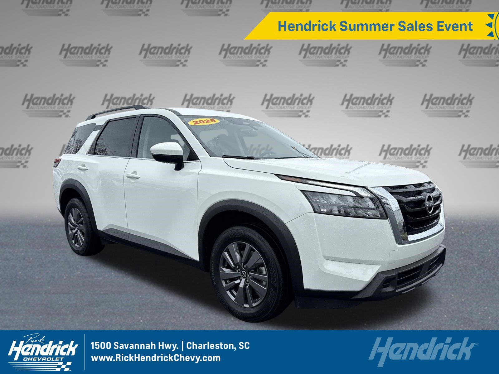 Used 2025 Nissan Pathfinder SV