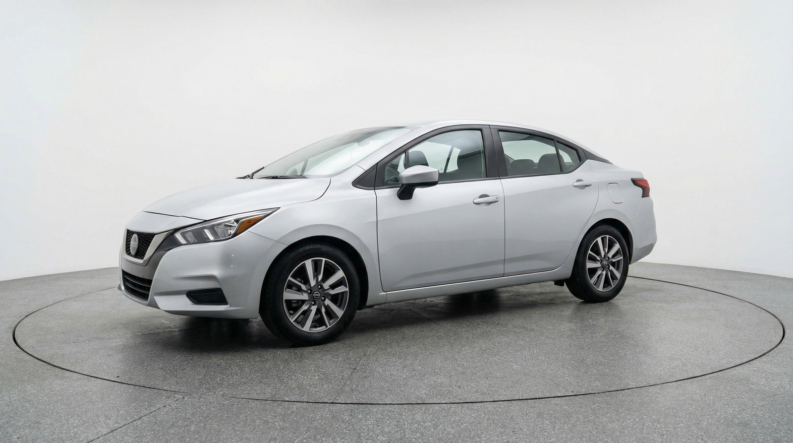 Used 2025 Nissan Versa SV FWD image 3
