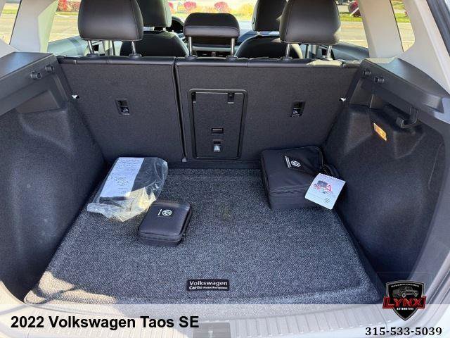 Used 2022 Volkswagen Taos SE w/ Panoramic Sunroof Package image 41