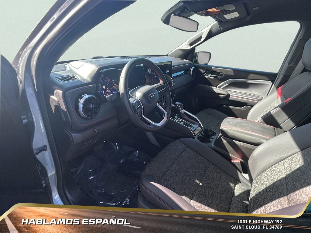 Used 2024 Chevrolet Colorado Z71 w/ Z71 Convenience Package 2 image 11