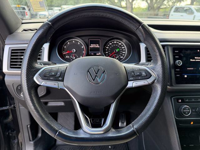Used 2020 Volkswagen Atlas Cross Sport SE w/ Panoramic Sunroof Package FWD image 9