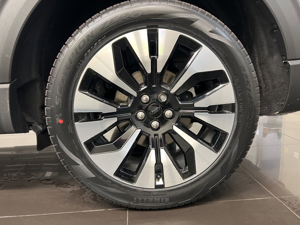 New 2026 Ford Explorer Platinum w/ LUX Leather Package image 8