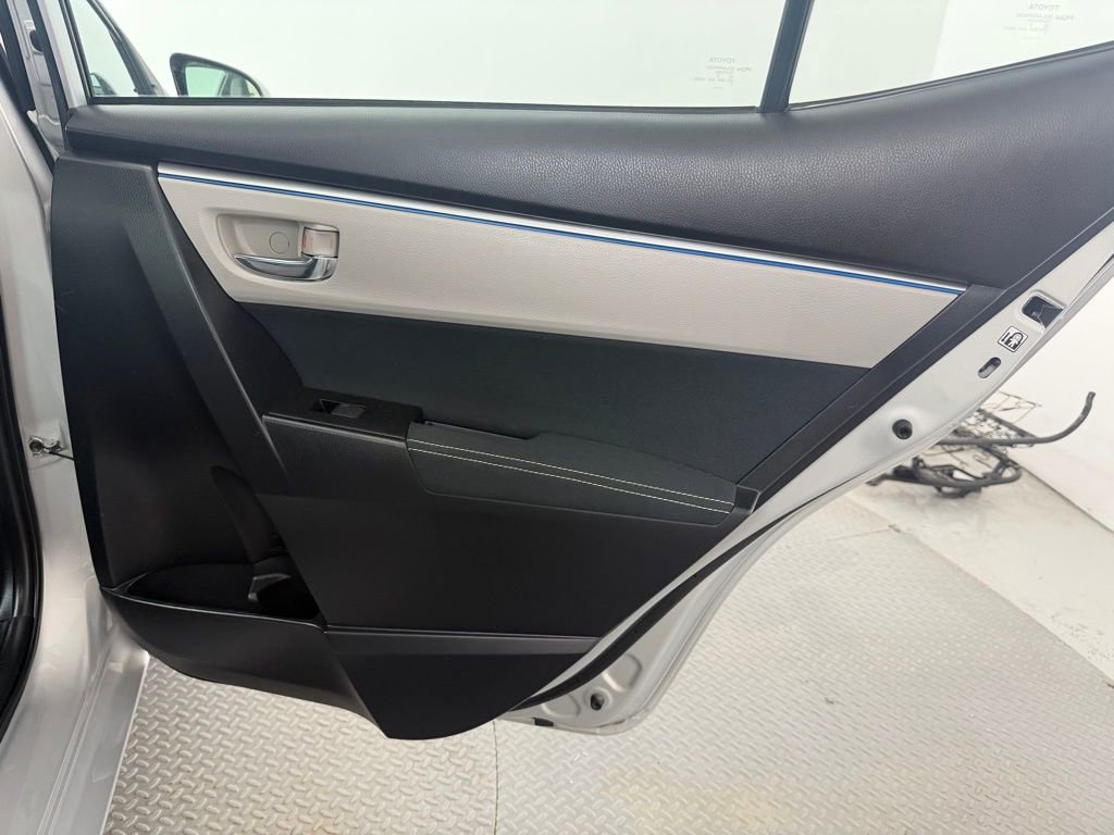 Used 2016 Toyota Corolla LE image 34