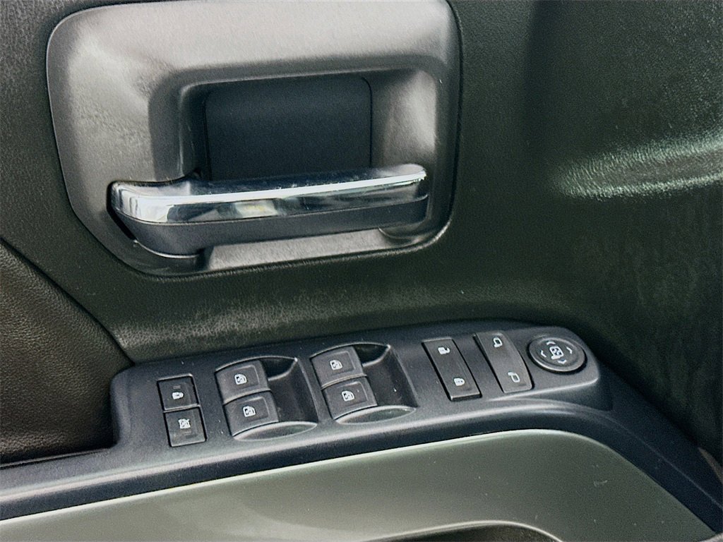 Used 2018 Chevrolet Silverado 1500 LT w/ All Star Edition image 18