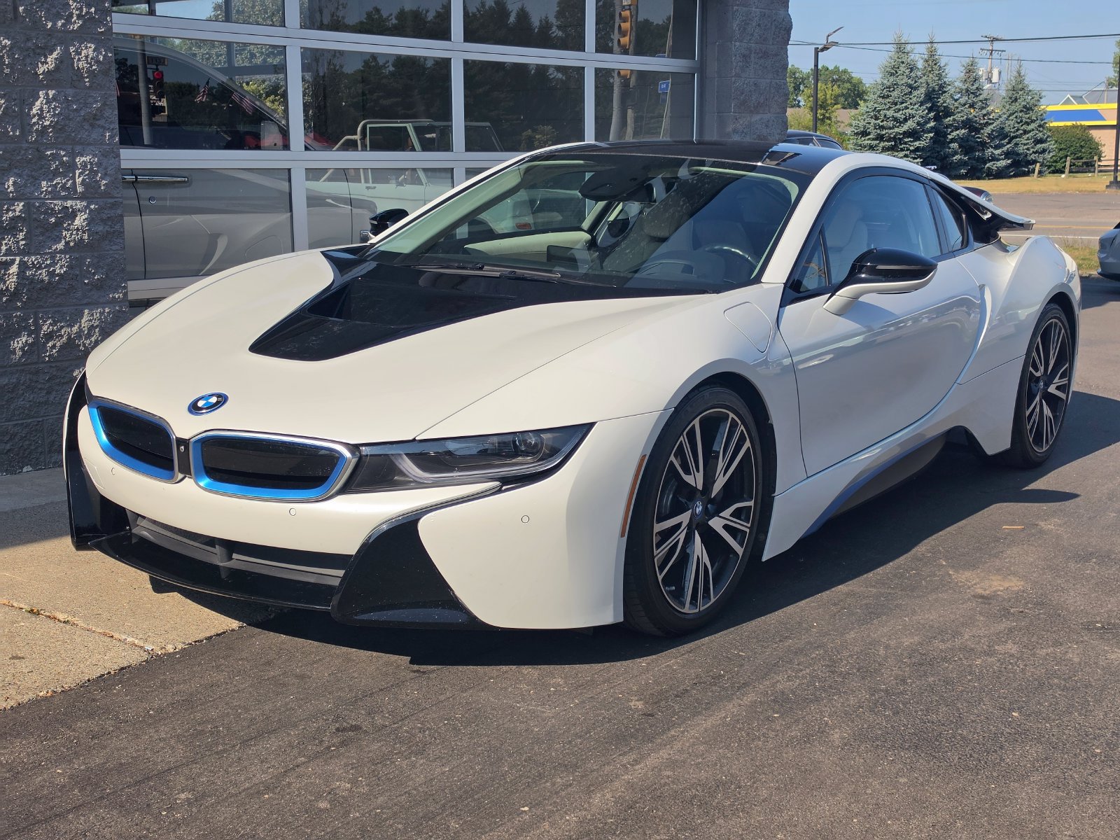 Used 2015 BMW i8 AWD/4WD image 1