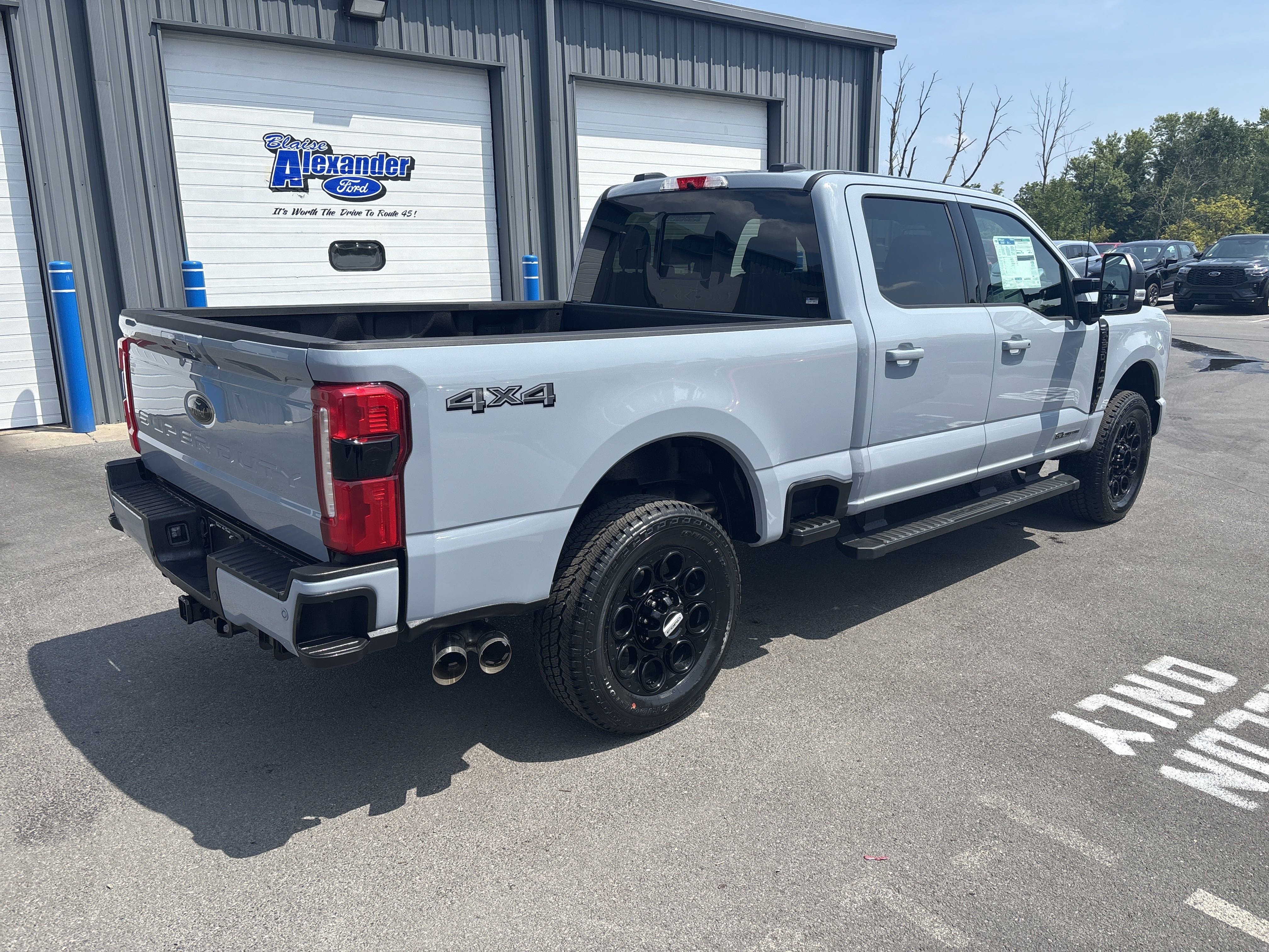 New 2025 Ford F250 Lariat w/ Lariat Ultimate Package video 3