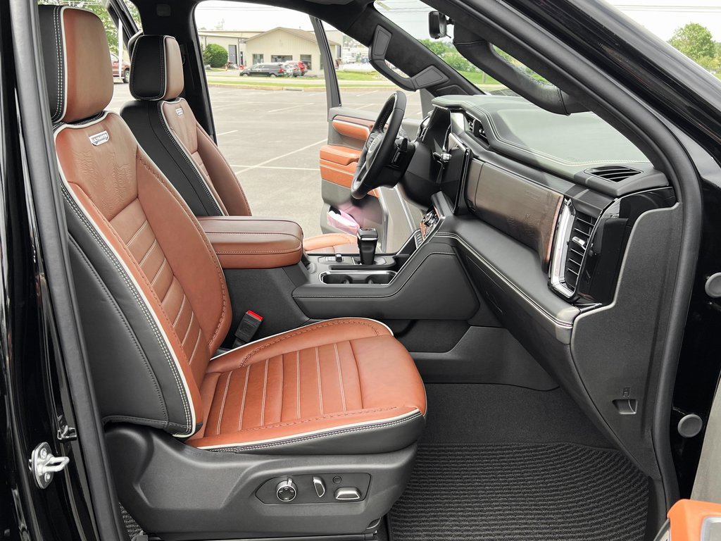 Used 2025 GMC Sierra 1500 Denali Ultimate image 25