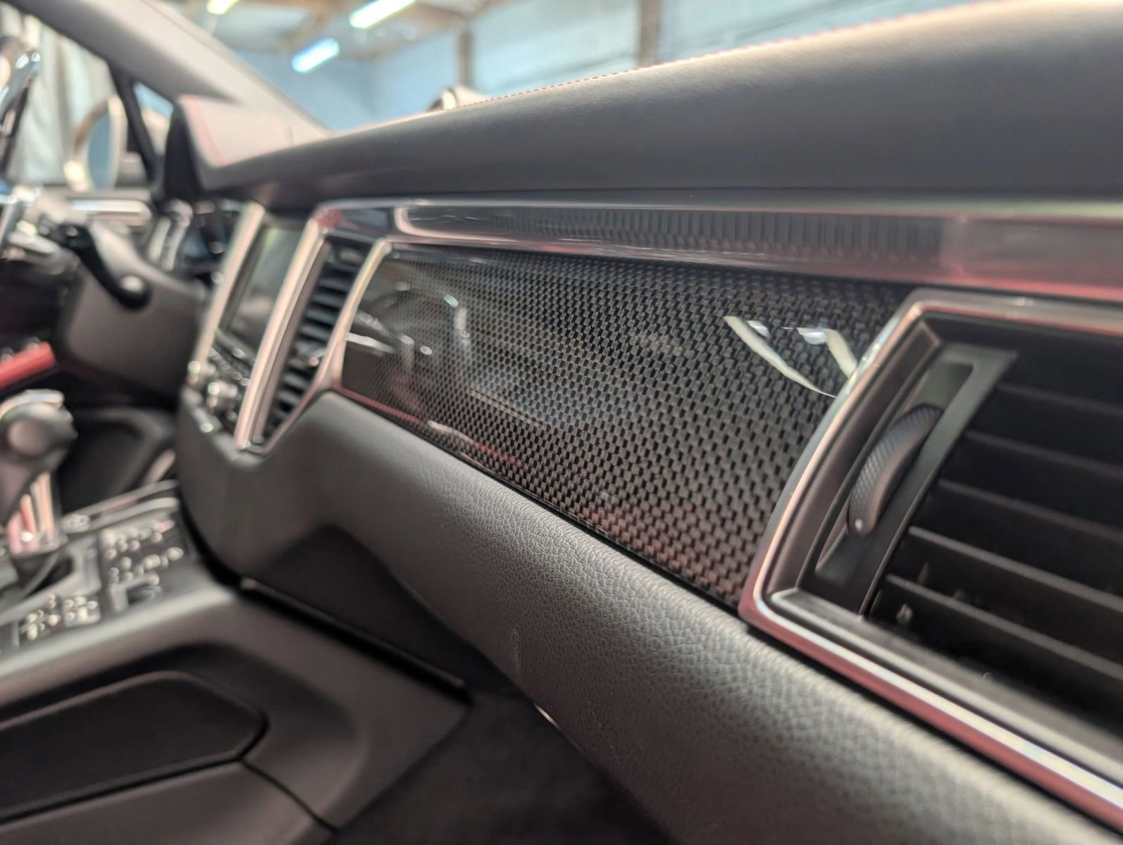 Used 2015 Porsche Macan S AWD/4WD image 18