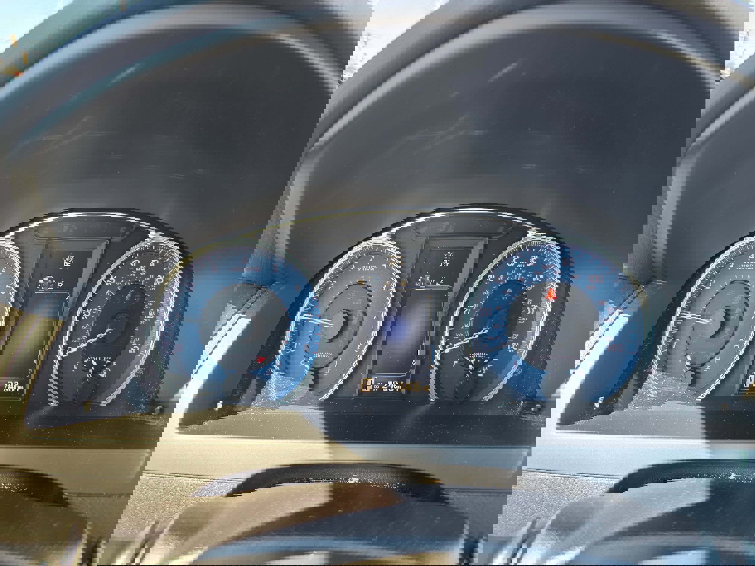 Used 2016 Toyota Camry LE image 16