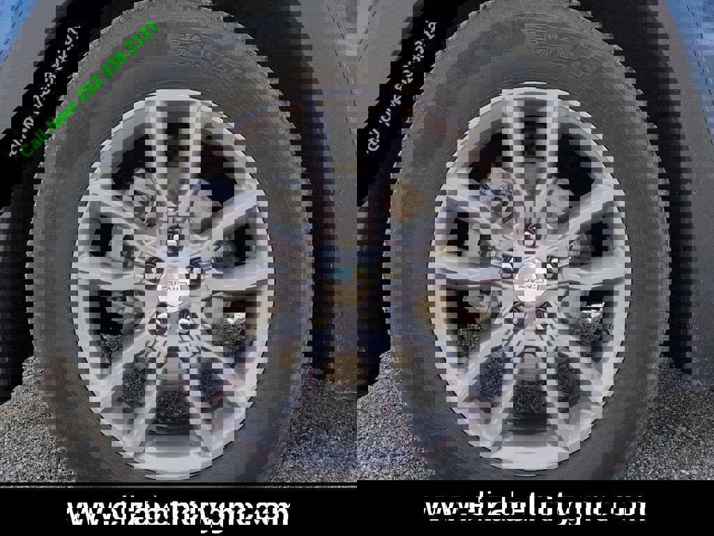 Used 2023 GMC Terrain SLT image 12