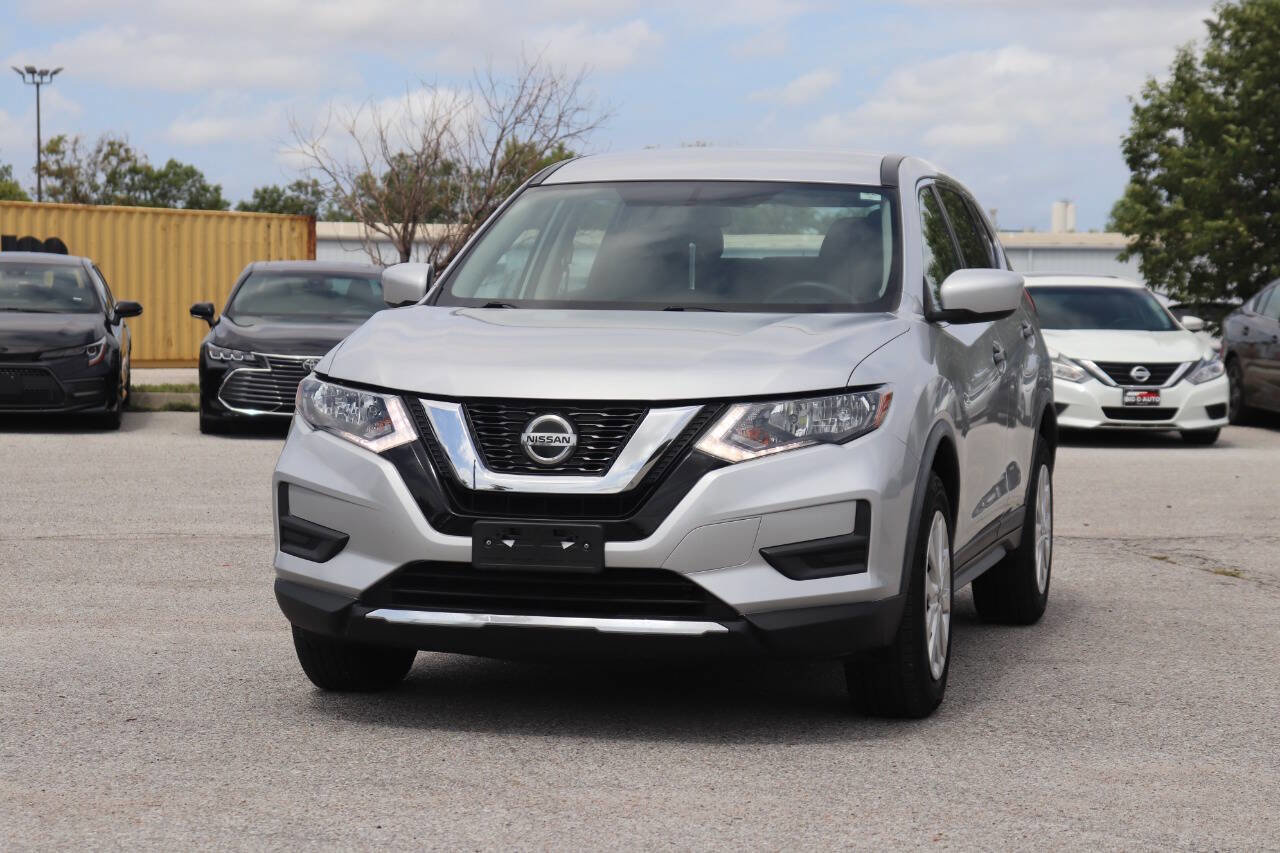 Used 2018 Nissan Rogue S image 6