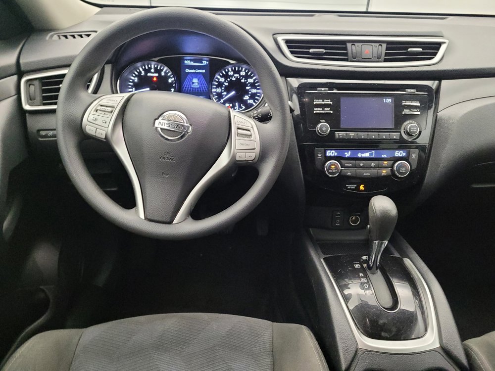 Used 2016 Nissan Rogue SV FWD image 22