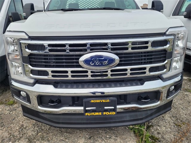 New 2024 Ford F550 4x4 Regular Cab Super Duty image 3