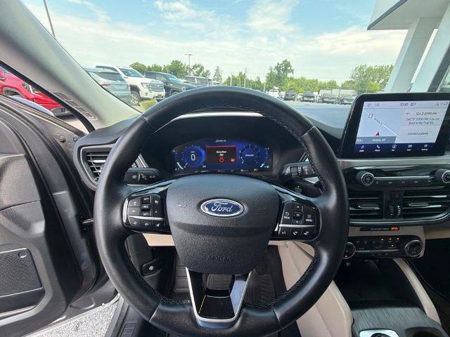 Certified 2022 Ford Escape Titanium AWD/4WD image 31