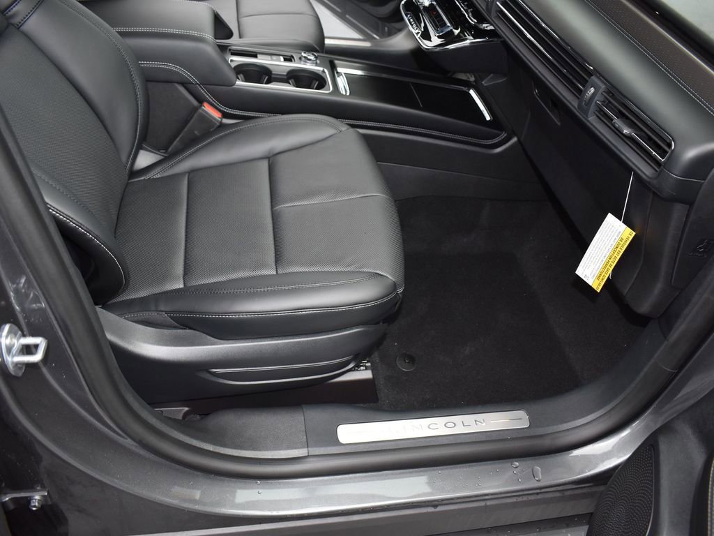 New 2025 Lincoln Corsair Reserve image 26