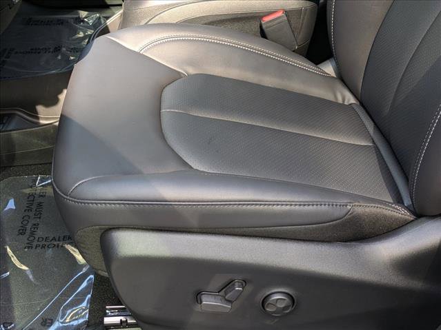 New 2026 Chrysler Pacifica Select image 4