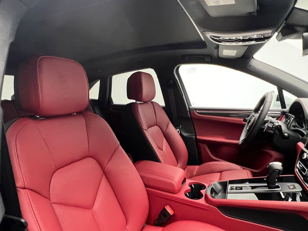 New 2025 Porsche Macan S image 18