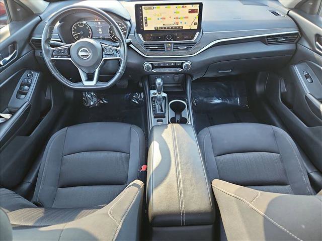 Used 2024 Nissan Altima 2.5 SV w/ SV Premium Package image 18